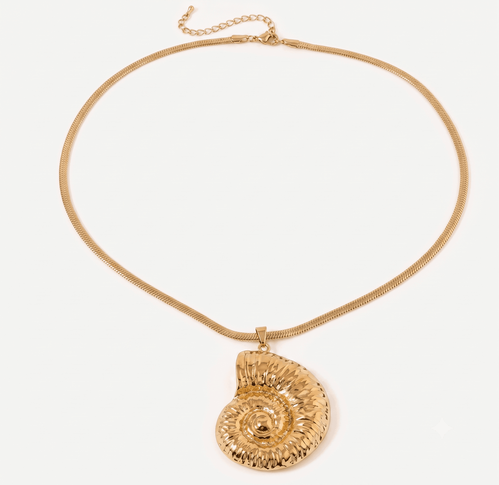Vintage Conch Pendant Necklace